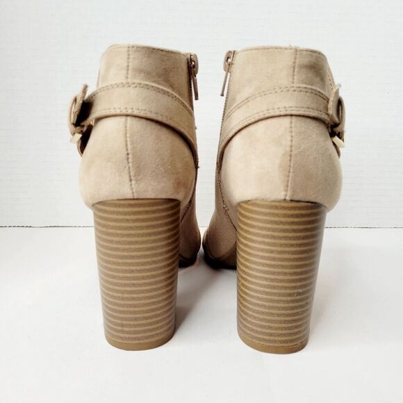 APT 9 Clock Tan Women's Peep Toe Ankle Booties Faux Suede Zipper Size 7 Med EUC - Picture 8 of 12